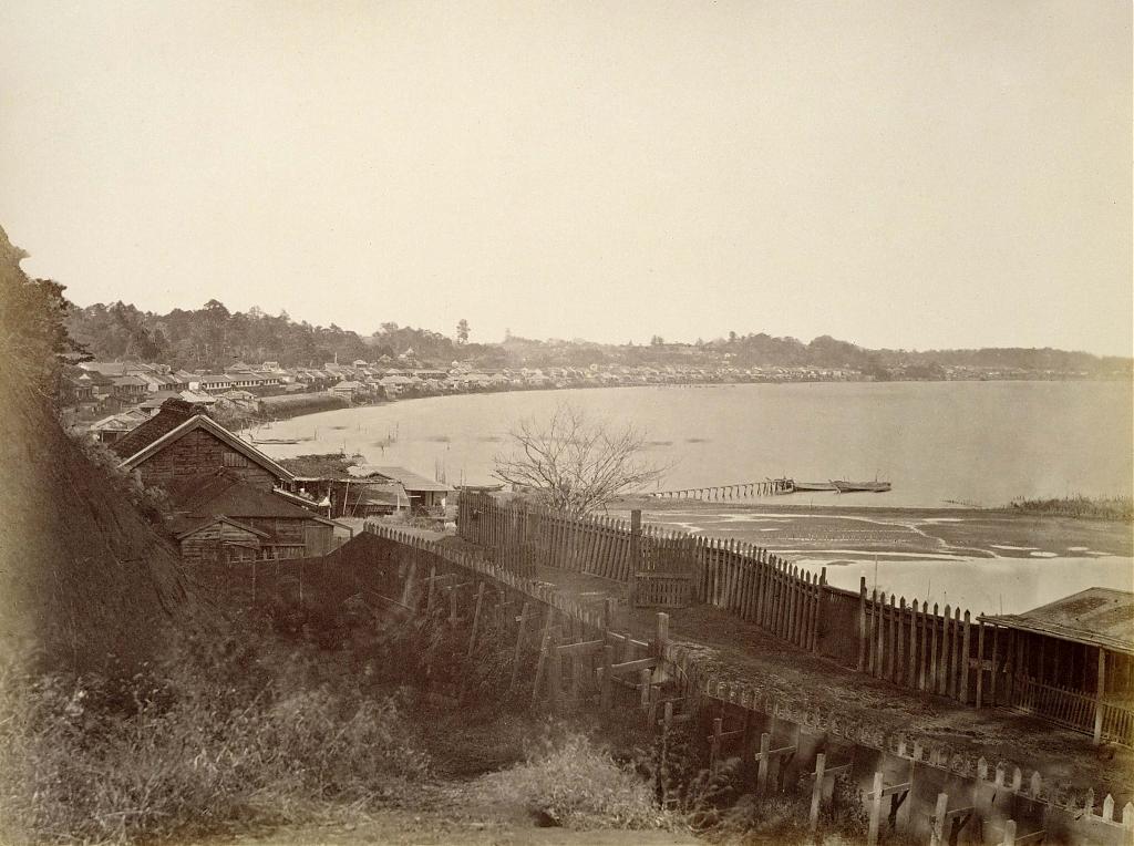 Edo's Takanawa area as seen from Shinagawa, ca. 1860s